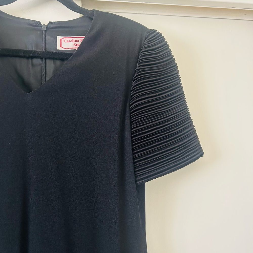 Carolina Herrera Vintage Black Cocktail Short Sleeved Sheath Dress Size 6 - Picture 5 of 7
